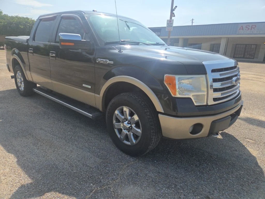 Used 2013 Black Ford Lariat image 17
