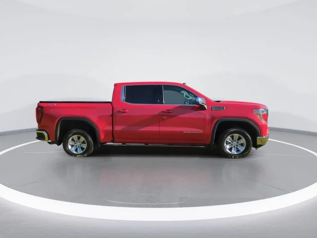Used 2021 Red GMC SLE image 9