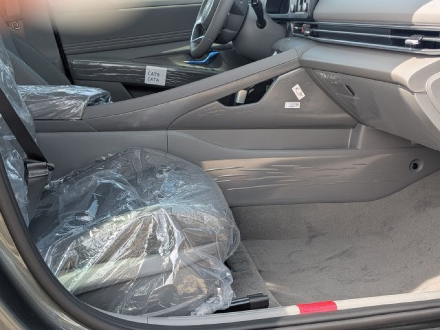 Used 2026 Gray Hyundai SEL Sport image 25