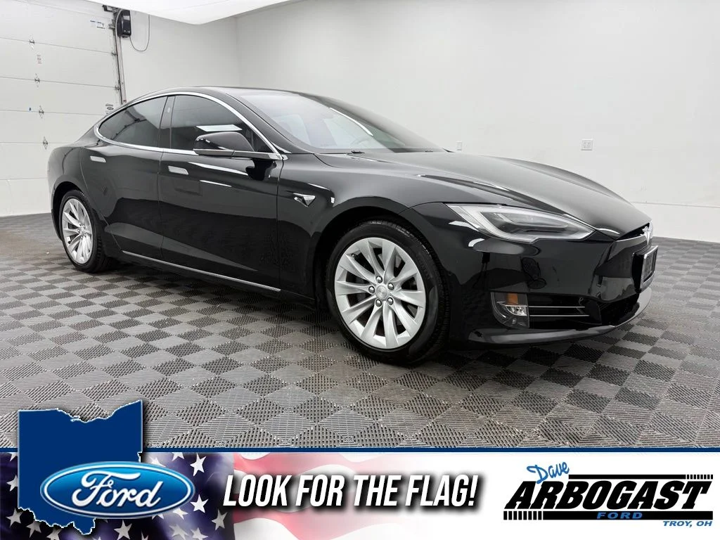 Used 2018 Black Tesla 75D image 1