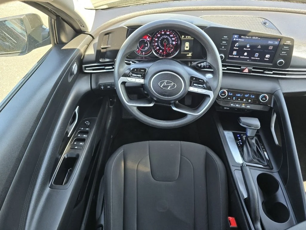 Used 2022 Phantom Black Hyundai SEL image 22