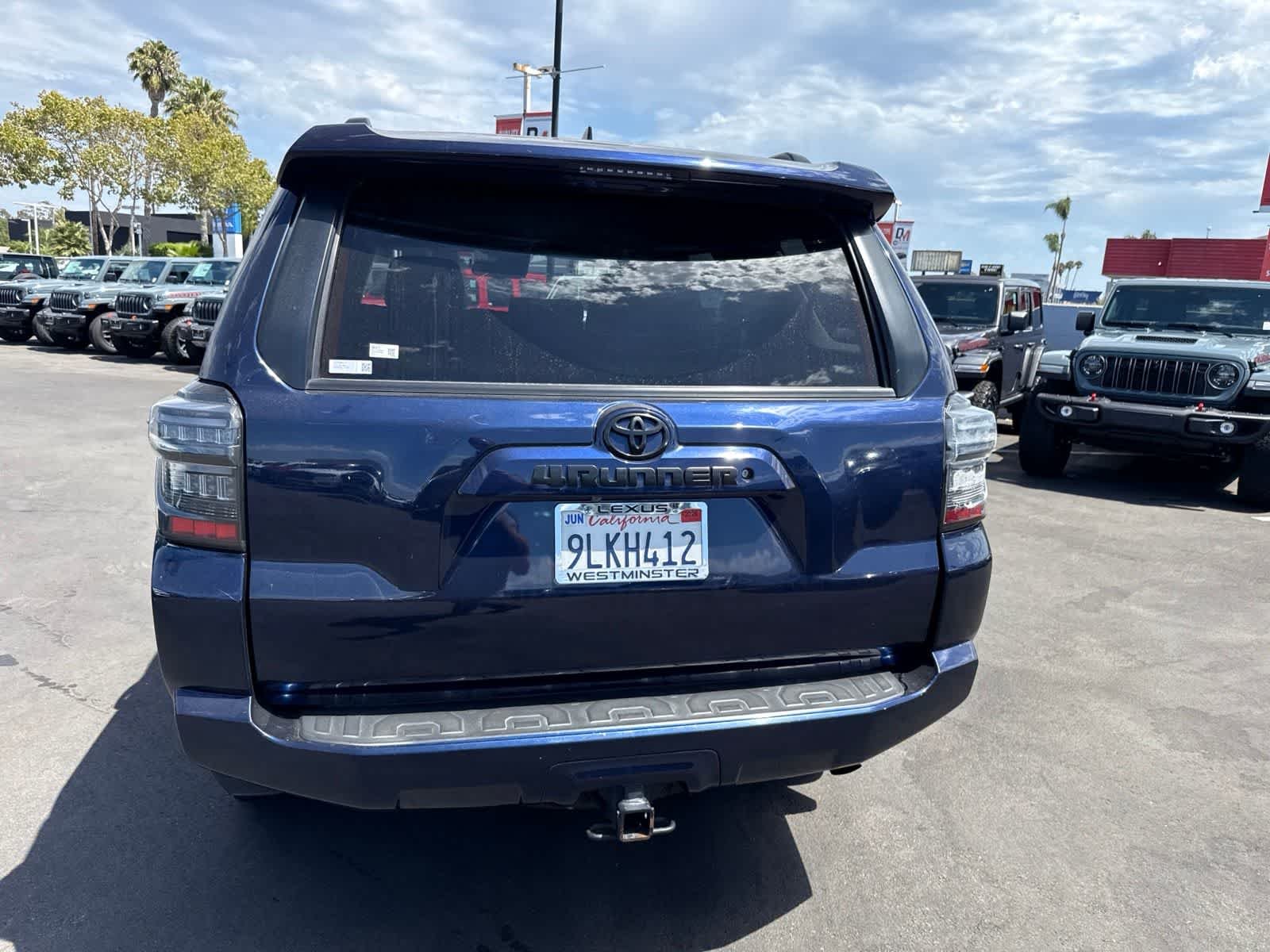 Used 2020 Nautical Blue Metallic Toyota SR5 image 20