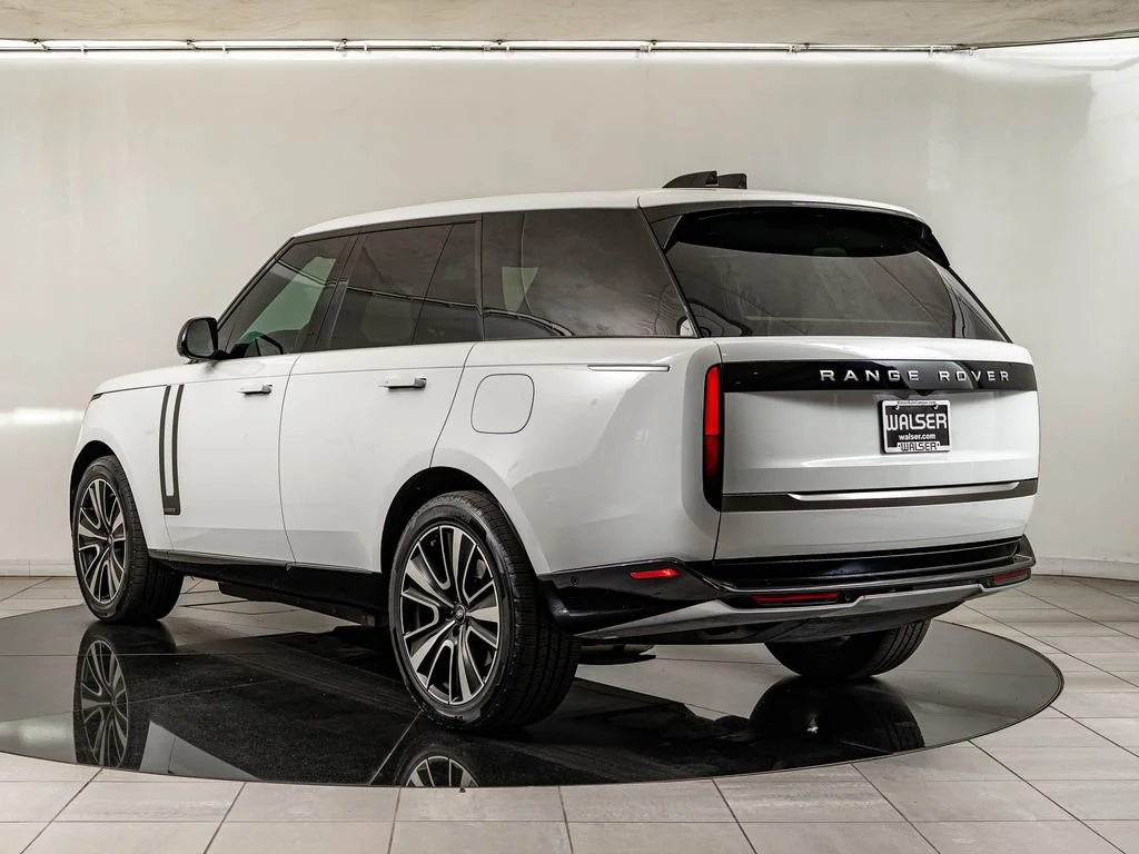 Used 2025 Fuji White Land Rover Autobiography image 7