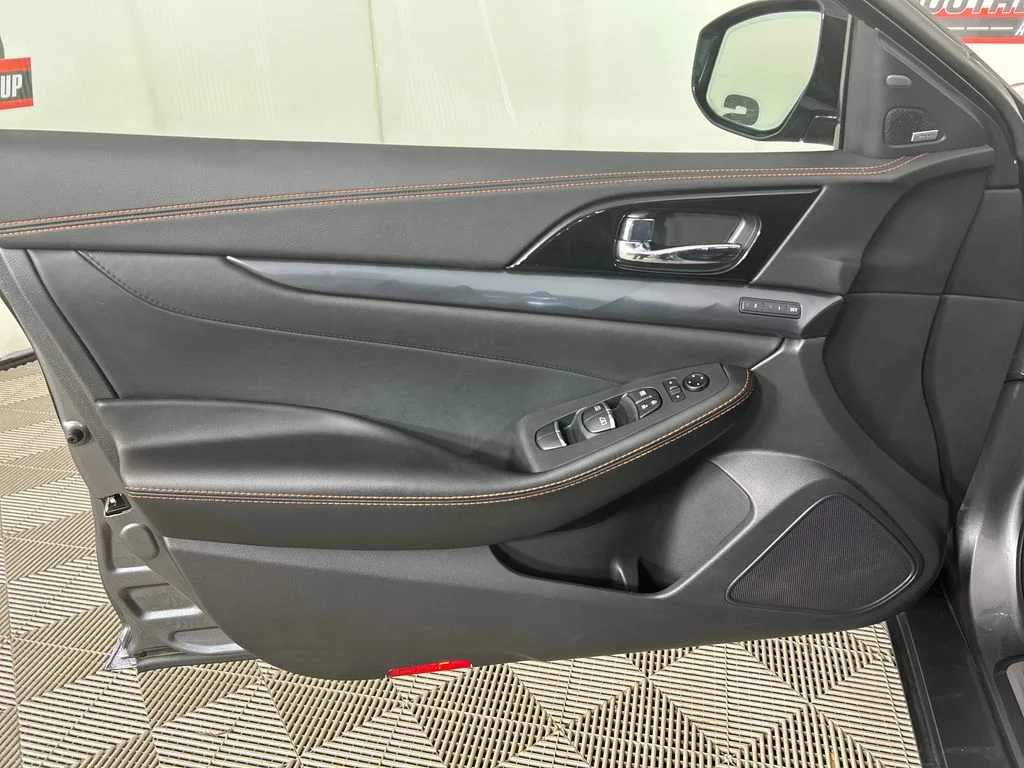 Used 2023 Gray Nissan SR image 11