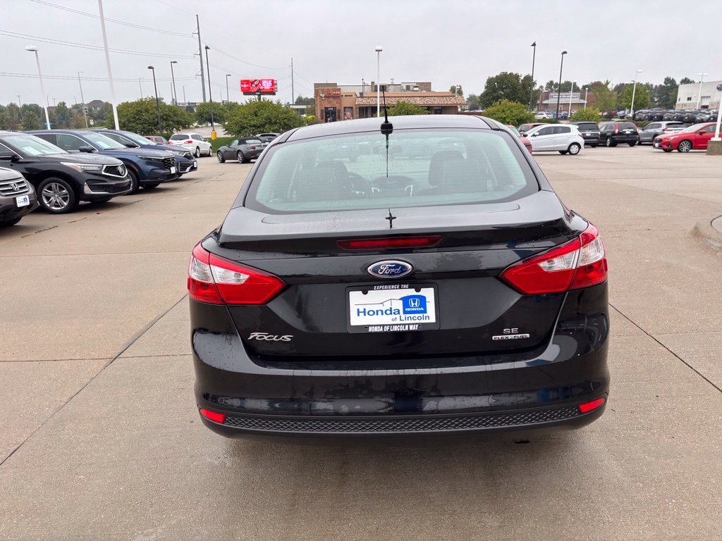 Used 2013 Tuxedo Black Ford SE image 6