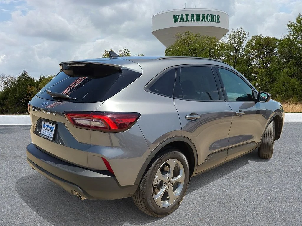 Used 2025 Gray Ford ST-Line image 5
