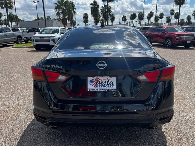 Used 2024  Nissan 2.5 SR image 9
