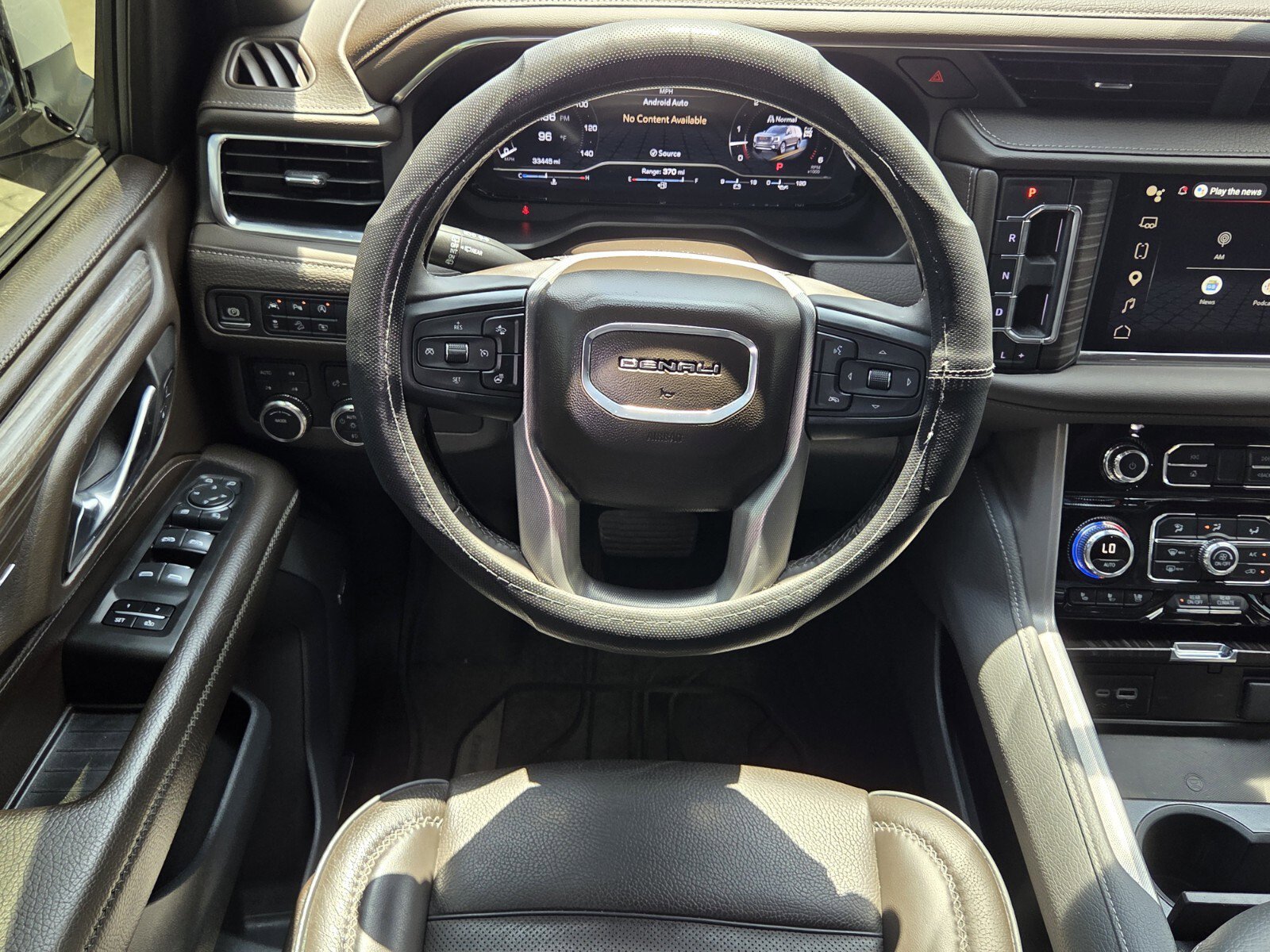 Used 2024 White Frost Tricoat GMC Denali image 6