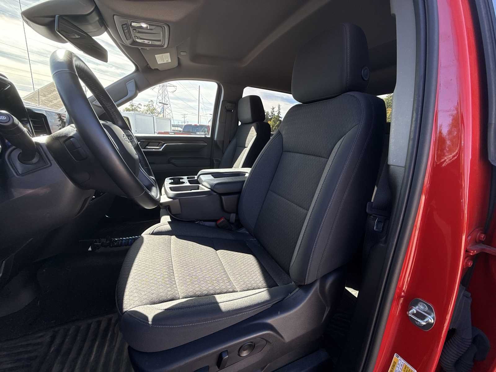 2024 Chevrolet Silverado 1500 LT - Photo 18