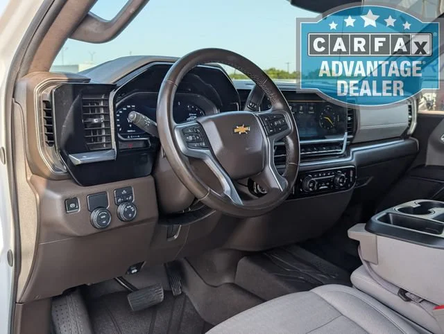 Used 2024 Summit White Chevrolet LT image 5