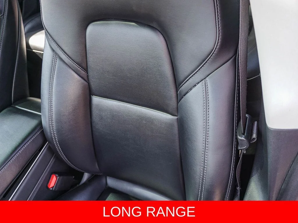 Used 2018  Tesla Long Range image 20