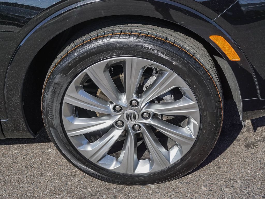 Used 2024 Black Buick Avenir image 9