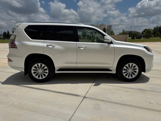 Used 2023 White Lexus 460 image 4