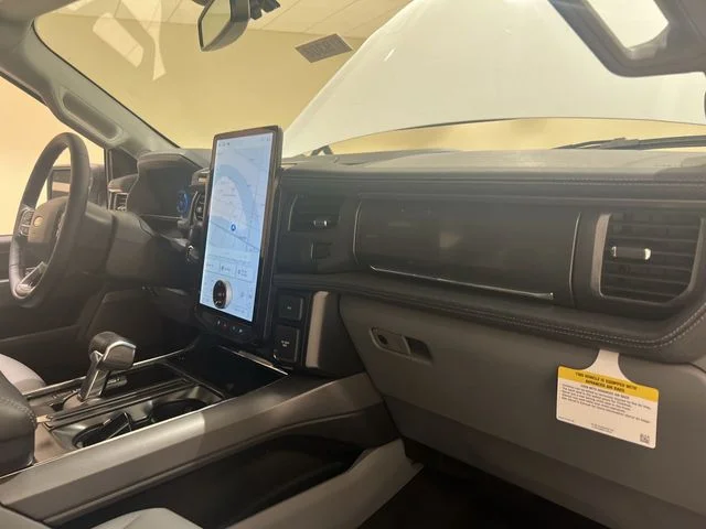 2025 Ford F-150 Lightning Flash - Photo 61