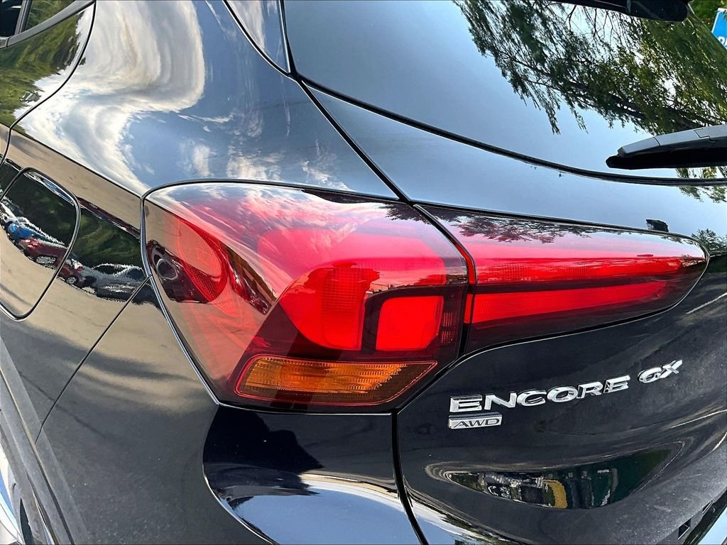 Used 2023 Ebony Twilight Metallic Buick Select image 33