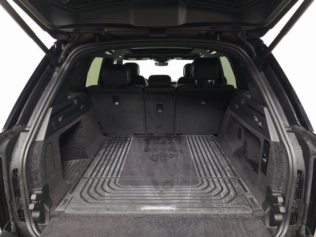 Certified Used 2025 Gray Land Rover SE image 6