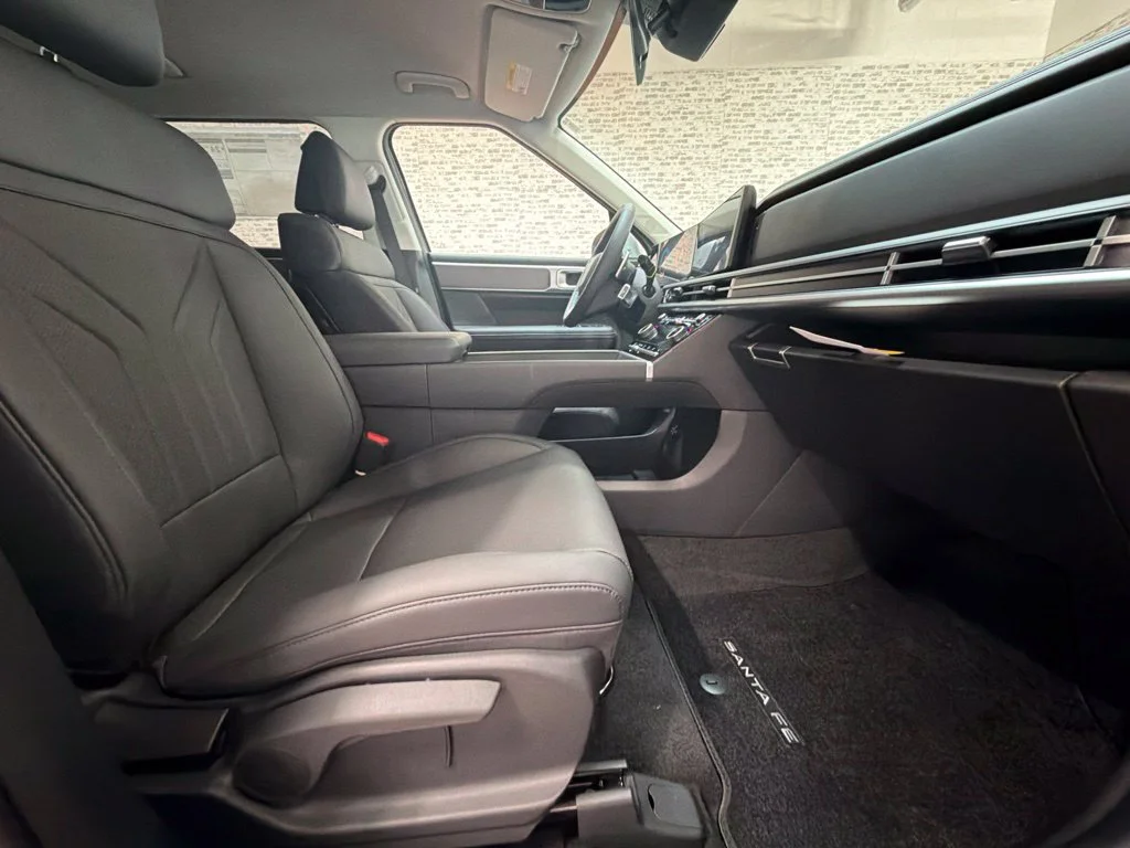 New 2027 Shimmering Silver Hyundai SEL image 12