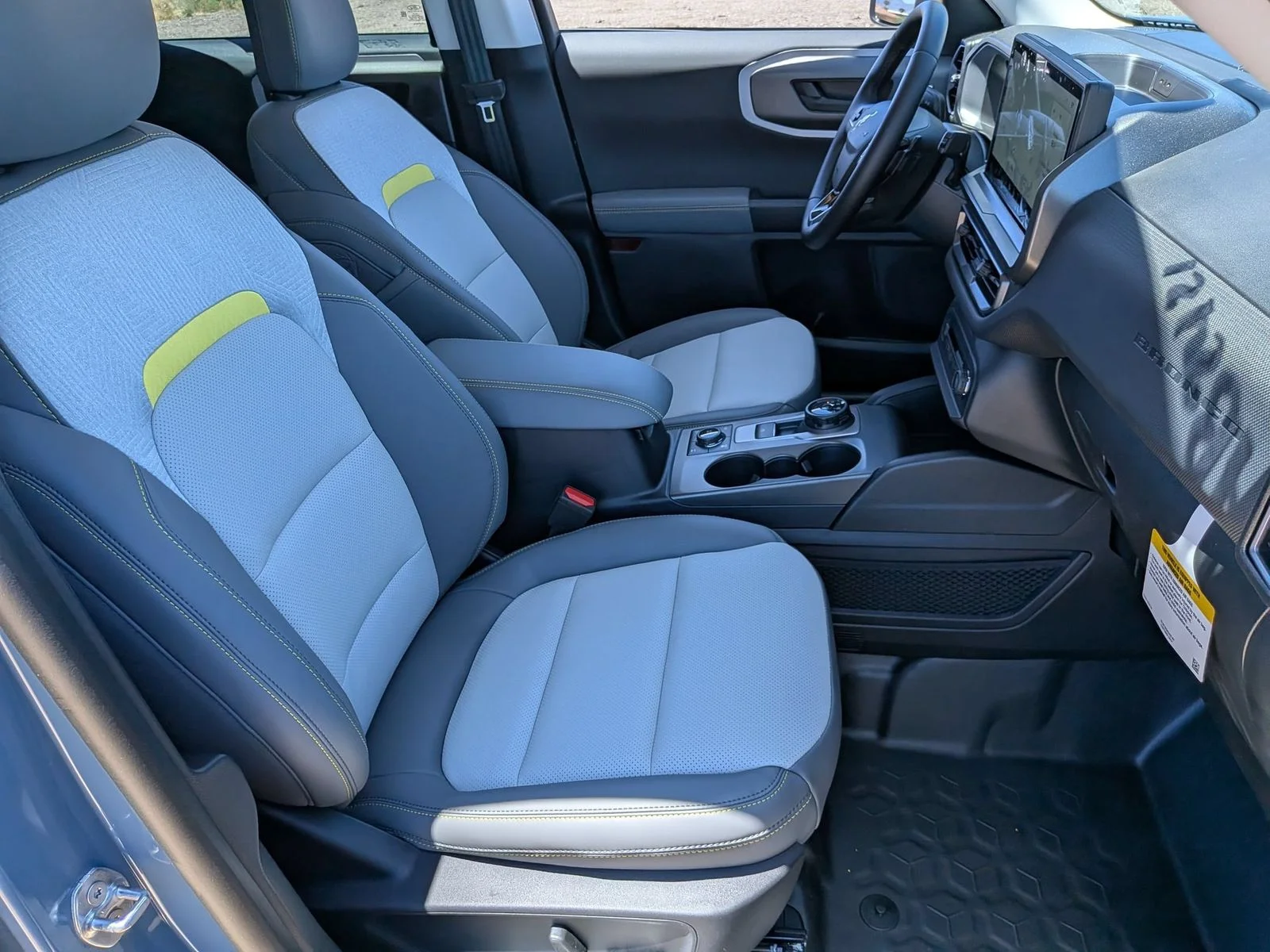 New 2026 Azure Gray Metallic Tri-Coat Ford Badlands® image 28