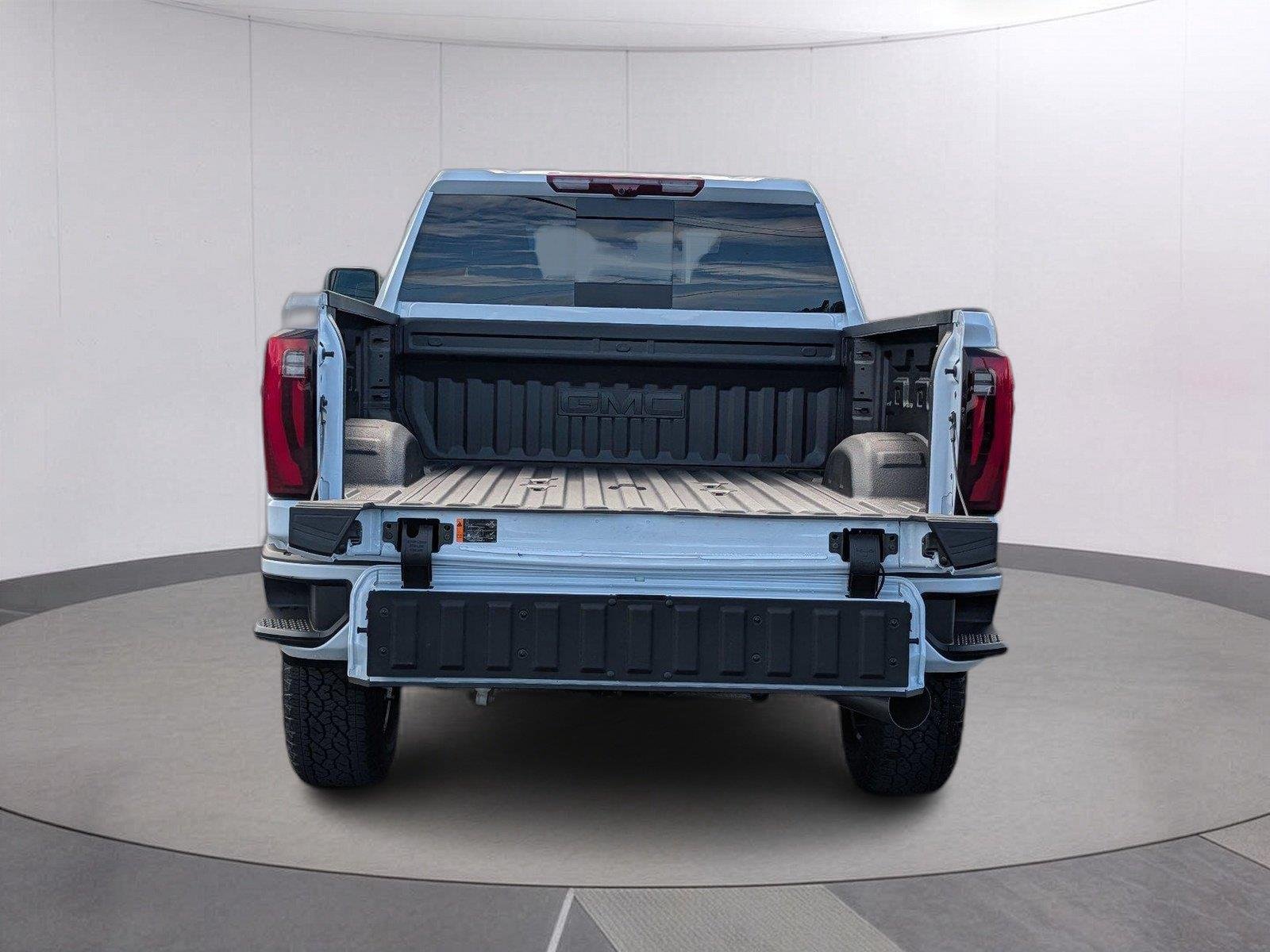 New 2026 Glacier White Tricoat GMC Denali Ultimate image 4