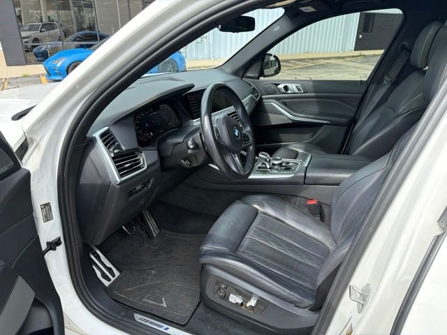 Used 2022 Alpine White BMW M50i image 5