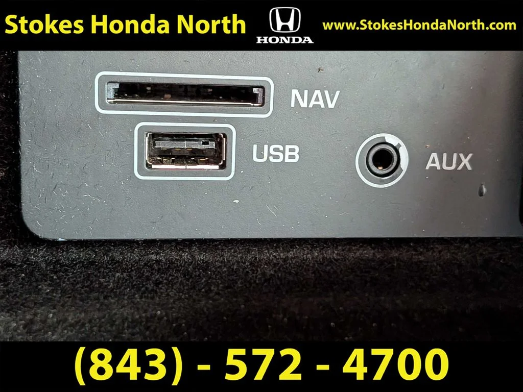 Used 2015  Land Rover HSE image 21
