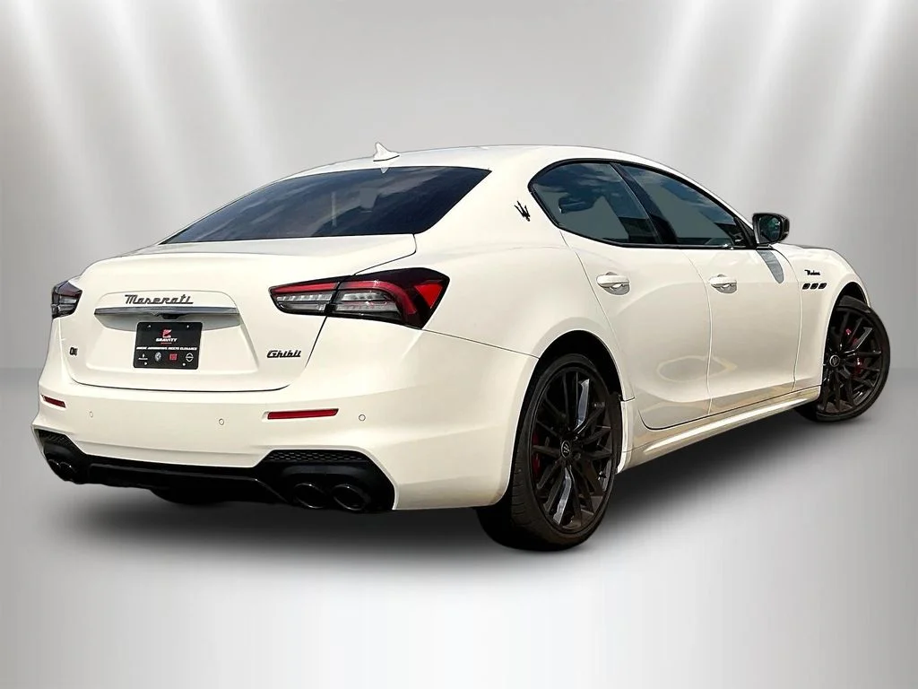 Used 2023 Bianco Maserati Modena Q4 image 6