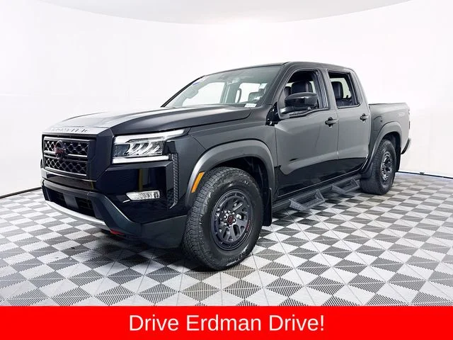 Used 2023 Black Nissan PRO-X image 3