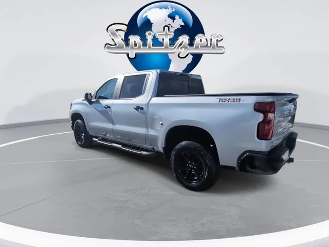 Used 2021 Silver Ice Metallic Chevrolet LT Trail Boss image 7