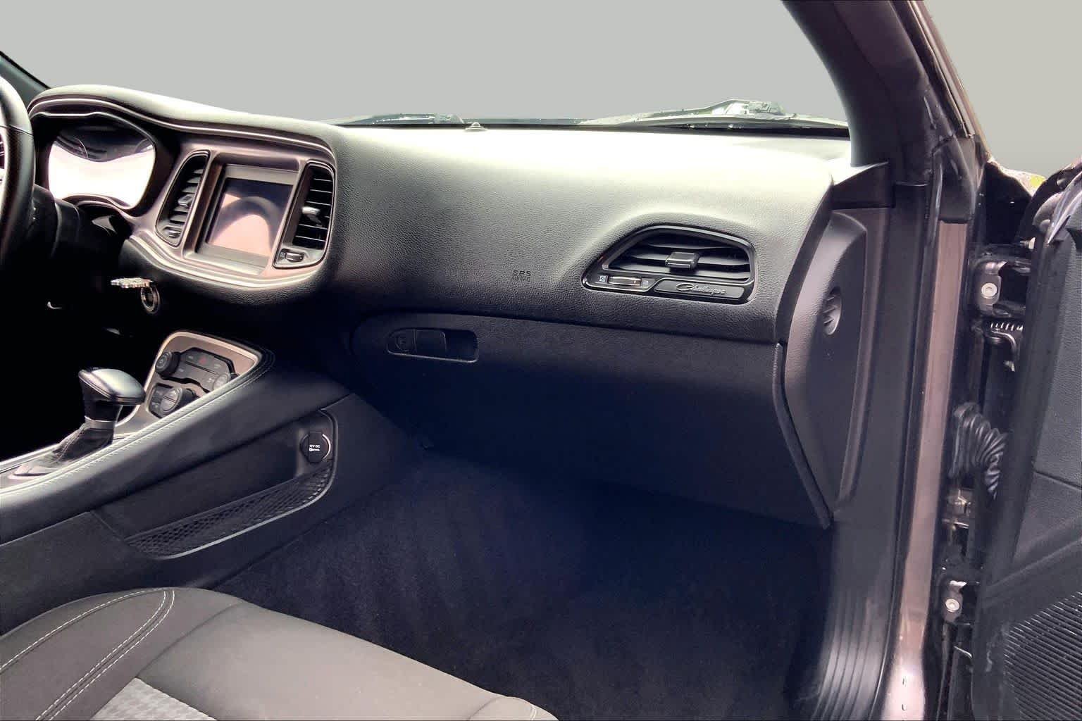 Used 2021 Granite Pearlcoat Dodge SXT image 16