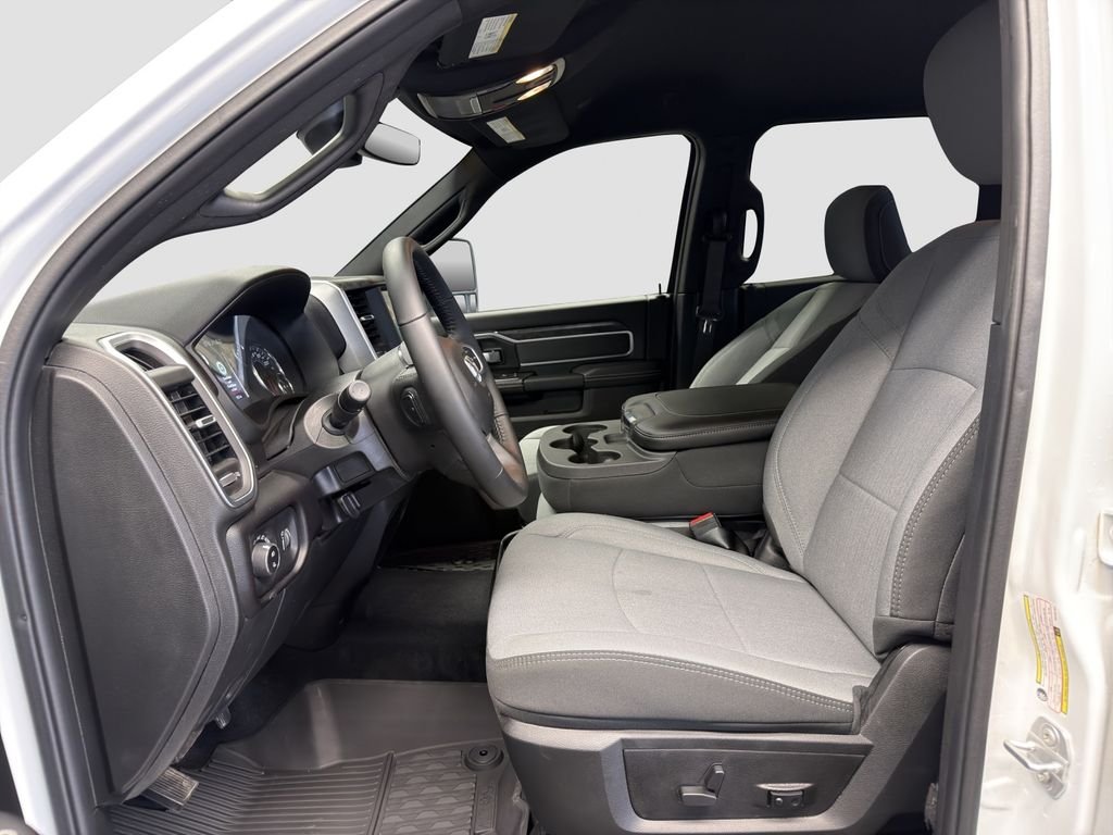Used 2024 White Ram Big Horn image 33