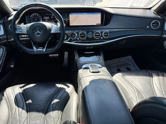 Used 2017 Black Mercedes-Benz 4MATIC® image 23