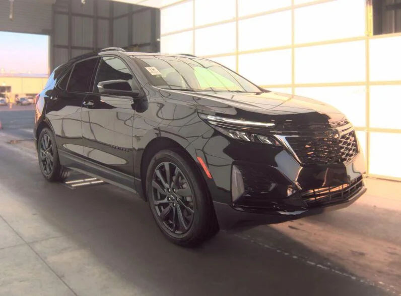 Used 2023 Mosaic Black Metallic Chevrolet RS image 4