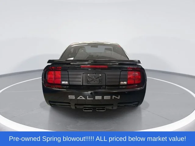Used 2005 Black Ford GT Premium image 9