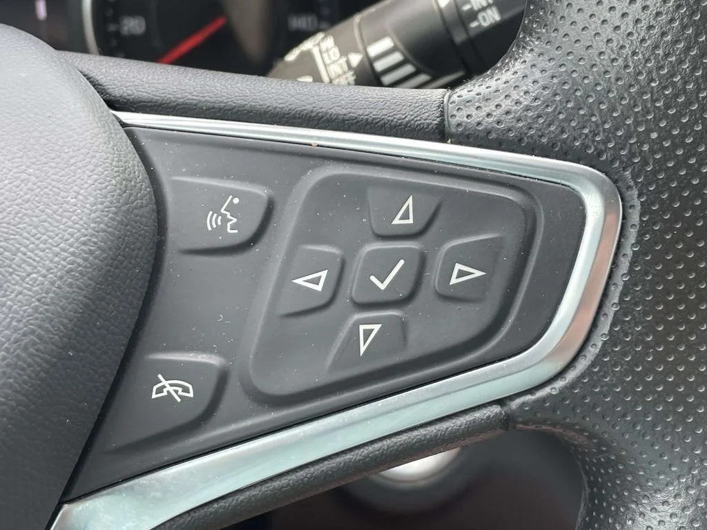 Used 2023 Iron Gray Metallic Chevrolet LT image 28