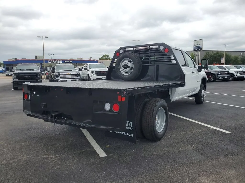 New 2026 Summit White Chevrolet Work Truck image 20