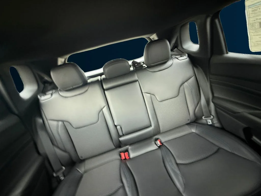 New 2026 Blue Jeep Latitude image 18