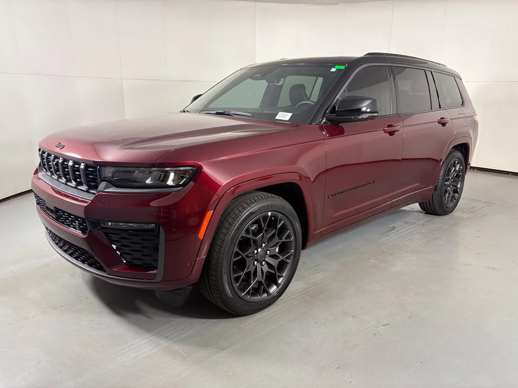 Used 2026 Red Jeep Summit image 4
