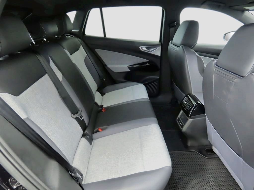 New 2026 Deep Black Pearl Volkswagen Pro image 20