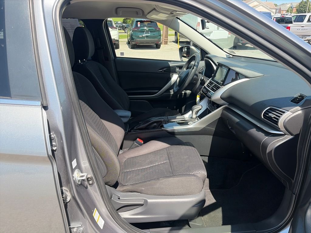 Used 2020 Silver Mitsubishi ES image 34