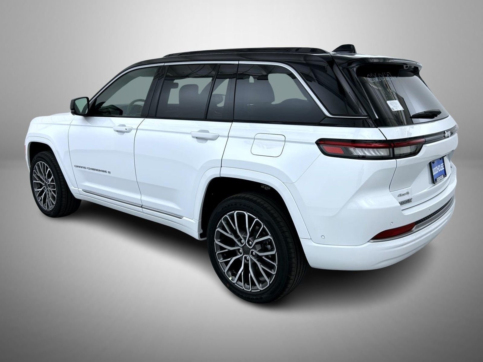 New 2026 Bright White Clear-Coat Exterior Paint Jeep Summit image 7