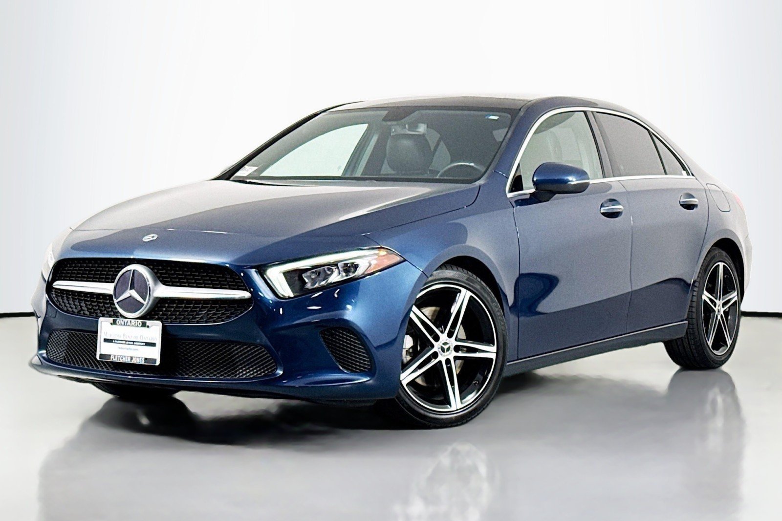 2021 Mercedes-Benz A-Class A220's photo