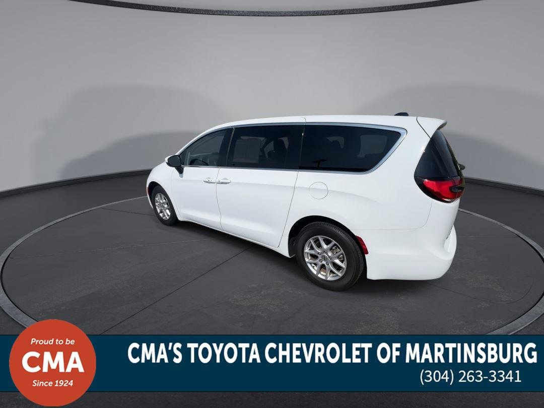 Used 2023 Bright White Clearcoat Chrysler Touring L image 6