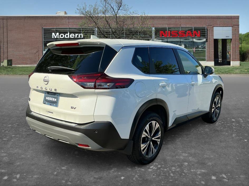 Used 2023 Pearl White Tricoat Nissan SV image 4