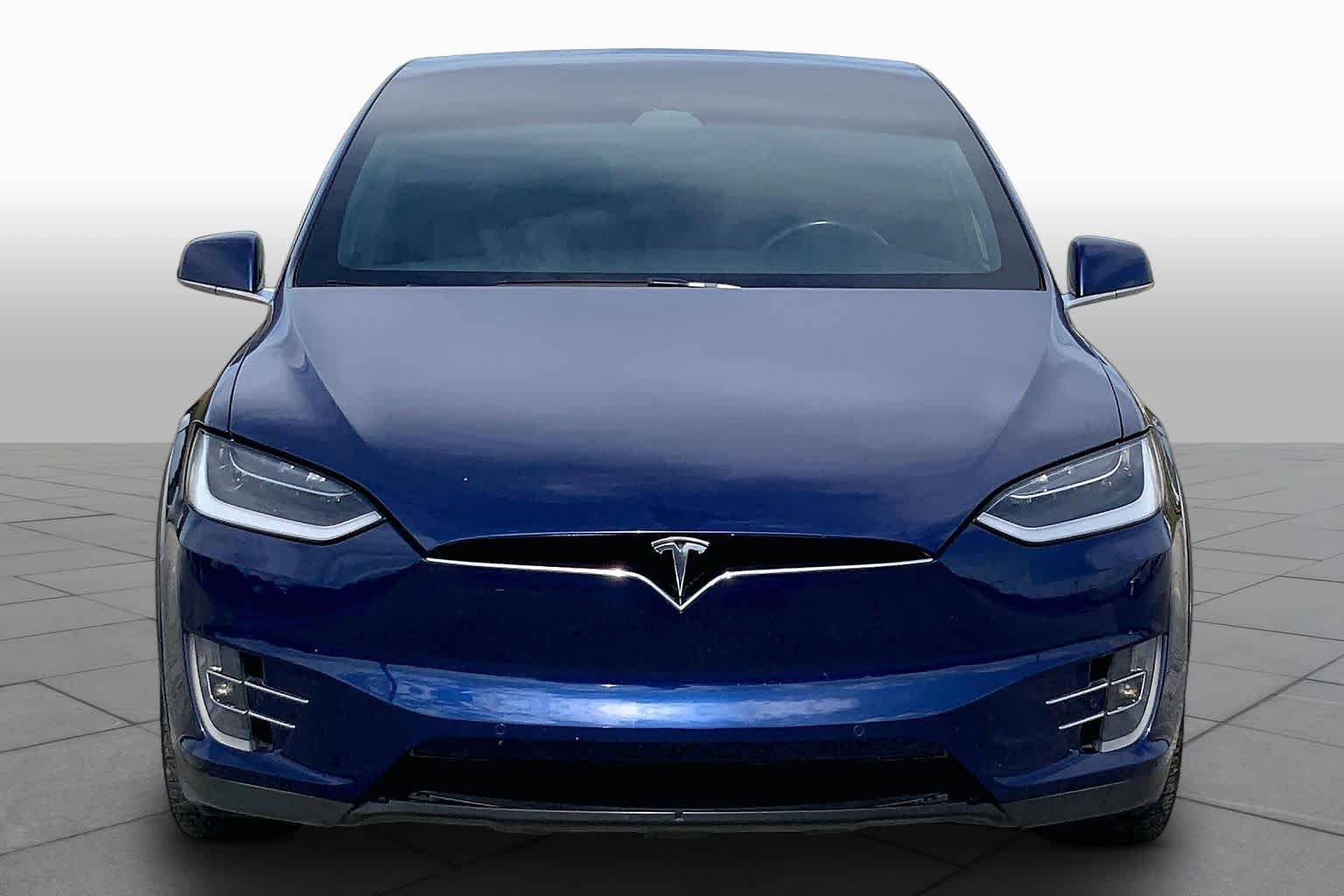 Used 2018 Deep Blue Metallic Tesla 75D image 3