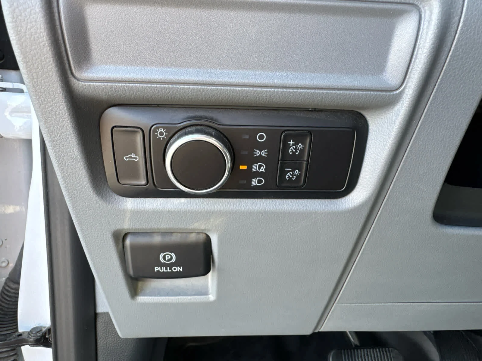 Certified Used 2023 Oxford White Ford XL image 30
