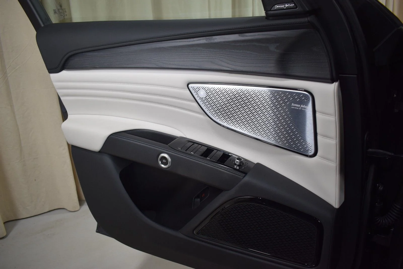 Certified Used 2024 Gray Maserati  image 36