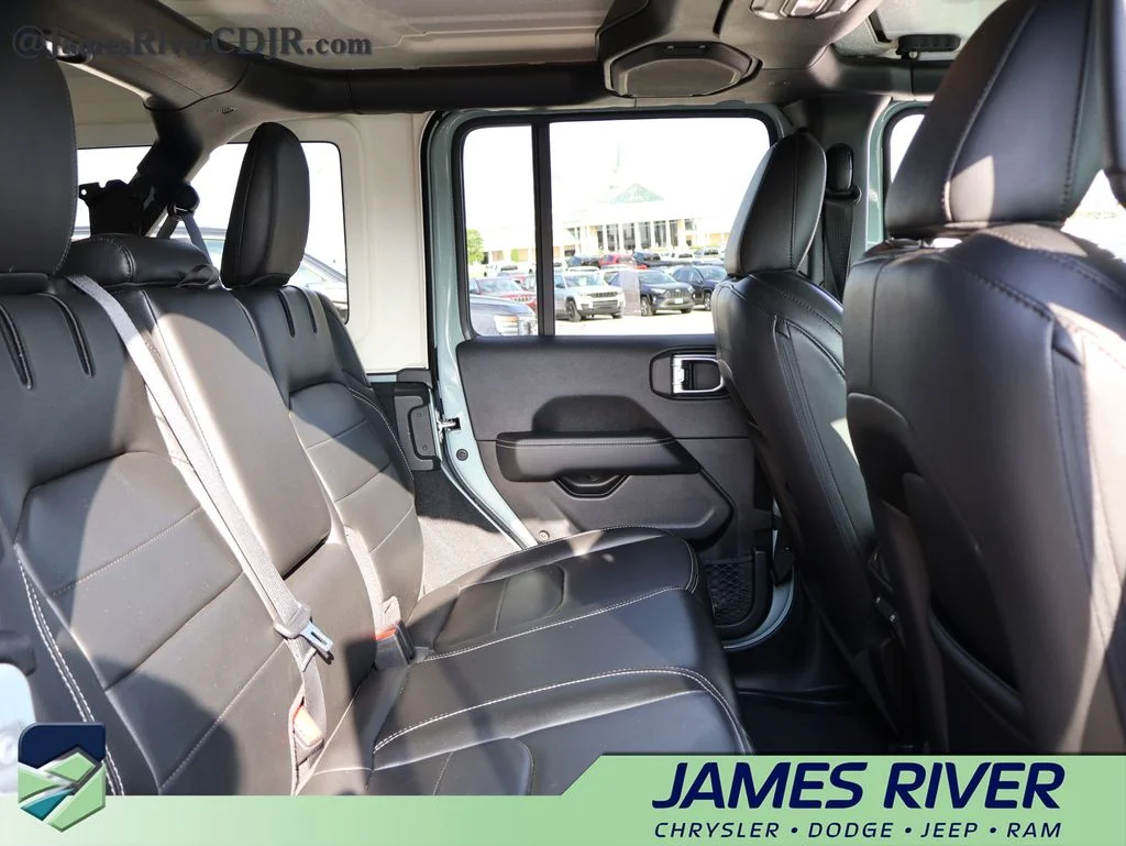 Used 2023 Gray Jeep Sahara 4xe image 12
