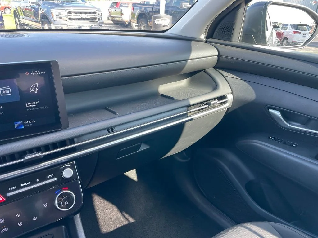 Used 2025 Hampton Gray Hyundai SEL image 42