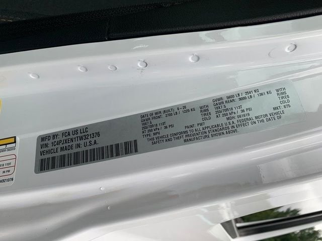 New 2026 Bright White Clear-Coat Exterior Paint Jeep Sahara image 19