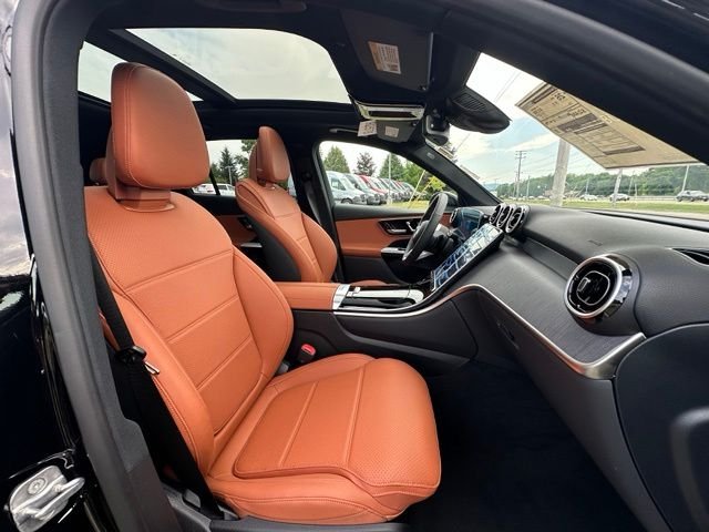 New 2026 Black Mercedes-Benz GLC 300 image 24